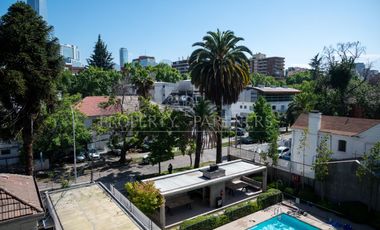 Luminoso departamento en barrio residencial a pasos de Metro Los Leones, Providencia
