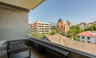 Luminoso departamento en barrio residencial a pasos de Metro Los Leones, Providencia