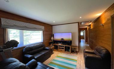 Hermosa casa en parcela