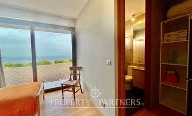 Gran Casa con Vista al Mar y Cerro La Cruz Zapallar