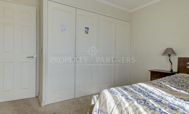 Casa de 5 dormitorios con 2 estacionamientos en Las Tinajas/Santa Sofia, cercano a cerro Panul