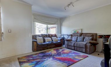 Casa de 5 dormitorios con 2 estacionamientos en Las Tinajas/Santa Sofia, cercano a cerro Panul