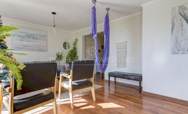 Casa de 5 dormitorios con 2 estacionamientos en Las Tinajas/Santa Sofia, cercano a cerro Panul