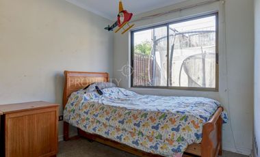 Casa de 5 dormitorios con 2 estacionamientos en Las Tinajas/Santa Sofia, cercano a cerro Panul