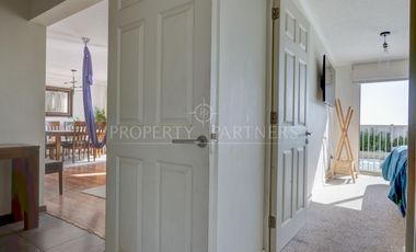 Casa de 5 dormitorios con 2 estacionamientos en Las Tinajas/Santa Sofia, cercano a cerro Panul