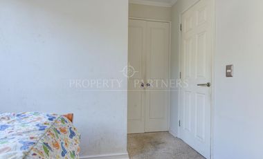 Casa de 5 dormitorios con 2 estacionamientos en Las Tinajas/Santa Sofia, cercano a cerro Panul