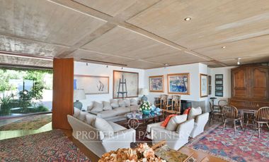 Casa en primera línea frente al mar cerca de Chiringuito Zapallar