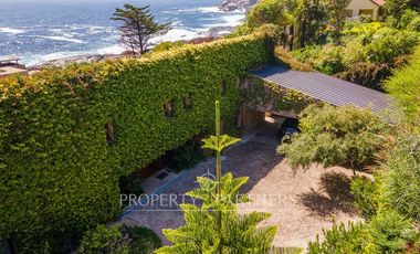Casa en primera línea frente al mar cerca de Chiringuito Zapallar