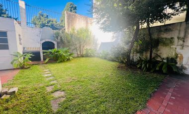 Hermosa casa en venta! Jardín, patio y cochera Villa Urquiza