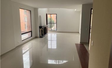 Bogota arriendo apartamento duplex en santa barbara area 200 mts