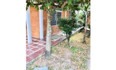 Vendo casa campestre en Barzalosa, Giaradot