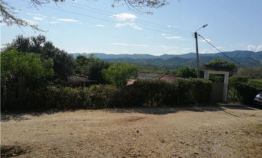 Vendo casa campestre en Barzalosa, Giaradot