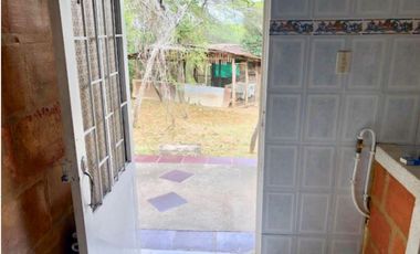 Vendo casa campestre en Barzalosa, Giaradot