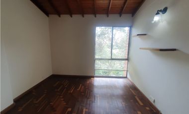 Casa  en Arriendo Envigado Sector Loma el Esmeraldal