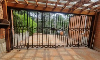 Casa  en Arriendo Envigado Sector Loma el Esmeraldal