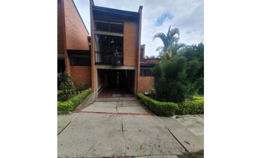 Casa  en Arriendo Envigado Sector Loma el Esmeraldal