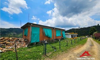 Finca a 10 min de la vía La Romelia-El Pollo, Alto del Nudo