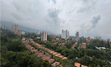 Apartamento en venta en Medellín - Los Balsos (A-AC)