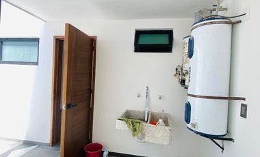 Casa  en Venta remodelada en Residencial Victoria