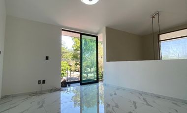 Casa  en Venta remodelada en Residencial Victoria