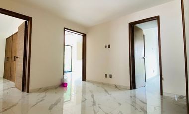 Casa  en Venta remodelada en Residencial Victoria
