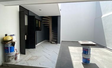 Casa  en Venta remodelada en Residencial Victoria
