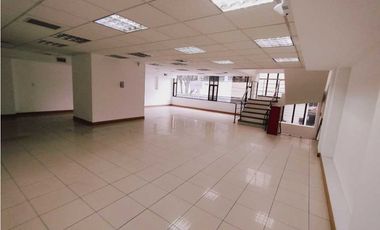 LOCAL EN ARRIENDO 472 M2 GALERIAS