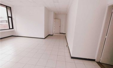LOCAL EN ARRIENDO 472 M2 GALERIAS