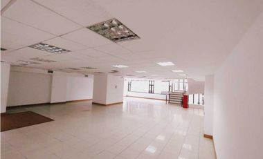 LOCAL EN ARRIENDO 472 M2 GALERIAS