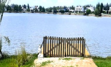 Vta casa 6 amb Cruz del Sur fdo a la laguna Pileta