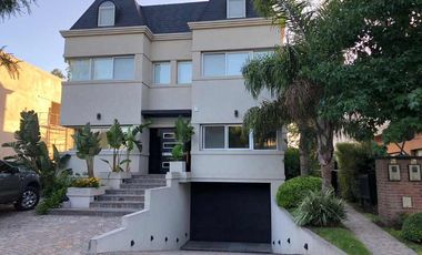 Casa en venta en Quilmes Este