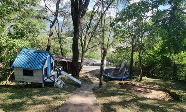 CASA 3 DORM VENTA O PERMUTA VALLE HERMOSO 700 M2