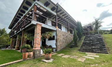 ARRIENDO de CASAS en EL RETIRO