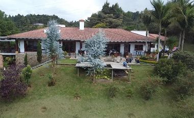 ARRIENDO de CASAS en EL RETIRO