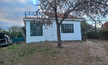 Casa en venta de 1 dormitorio c/ cochera en Villa Los Aromos