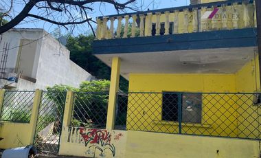 Casa en Venta -Lomas de Tampiquito en San Pedro Garza García- 340 m2 de terreno