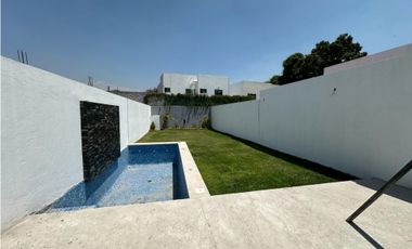 Casa Sola en Venta con Alberca Jardin Skybar Yautepec