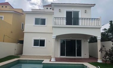 Hermosa casa en venta 4 habitaciones Playa Magna Playa Del Carmen P3351