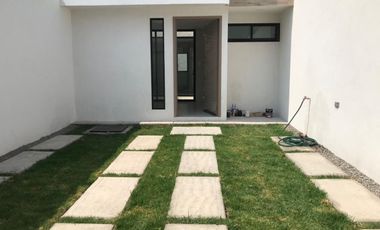 Casa  nueva en venta en Granjas del Sur