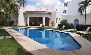 Casa en venta dentro de residencial en el centro de Cancún a solo 10 min. de la playa C3164