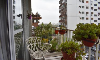 Caballito. 3 ambientes con balcón y baulera