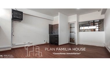 Hermoso Local en centro empresarial Siberia