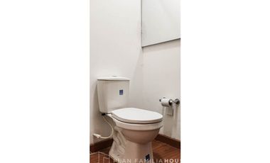 Hermoso Local en centro empresarial Siberia