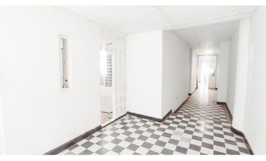Casa sector Comercial en Centro histórico de Santa Marta.