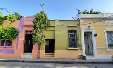 Casa sector Comercial en Centro histórico de Santa Marta.