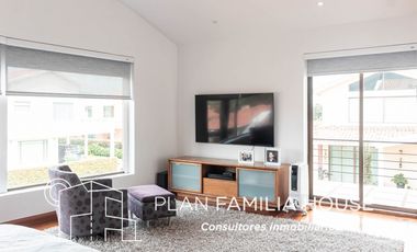 Espectacular casa en Cajicá con lote independiente