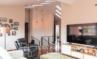 Espectacular casa en Cajicá con lote independiente