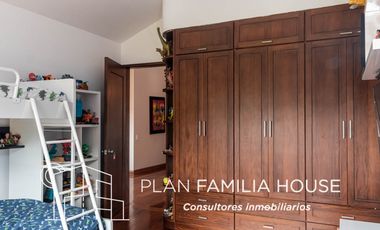 Espectacular casa en Cajicá con lote independiente