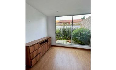 VENDO LINDA CASA CAMPESTRE EN CAJICA