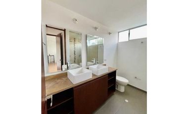 VENDO LINDA CASA CAMPESTRE EN CAJICA
